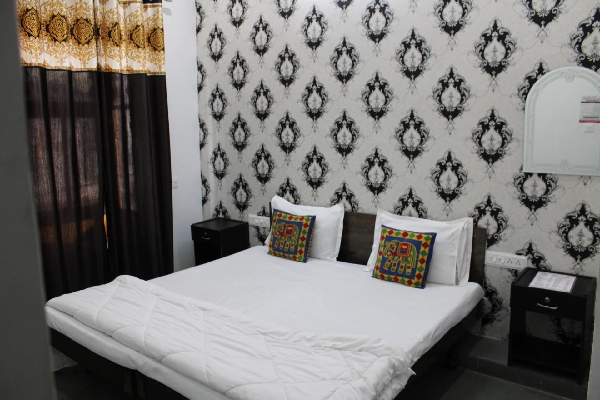 Hill Paradise Home Stay Udajpur Pokój zdjęcie